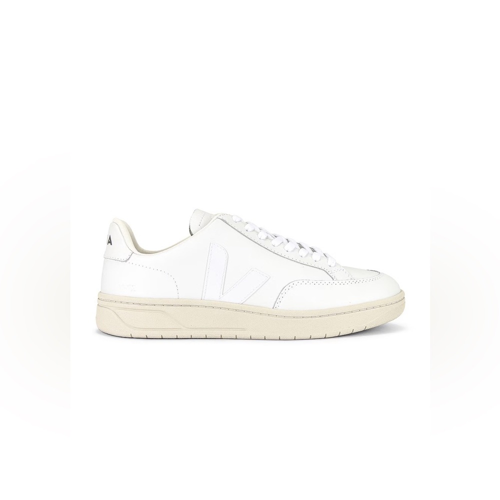VEJA
V-12 Classic Court Low-Top Sneakers